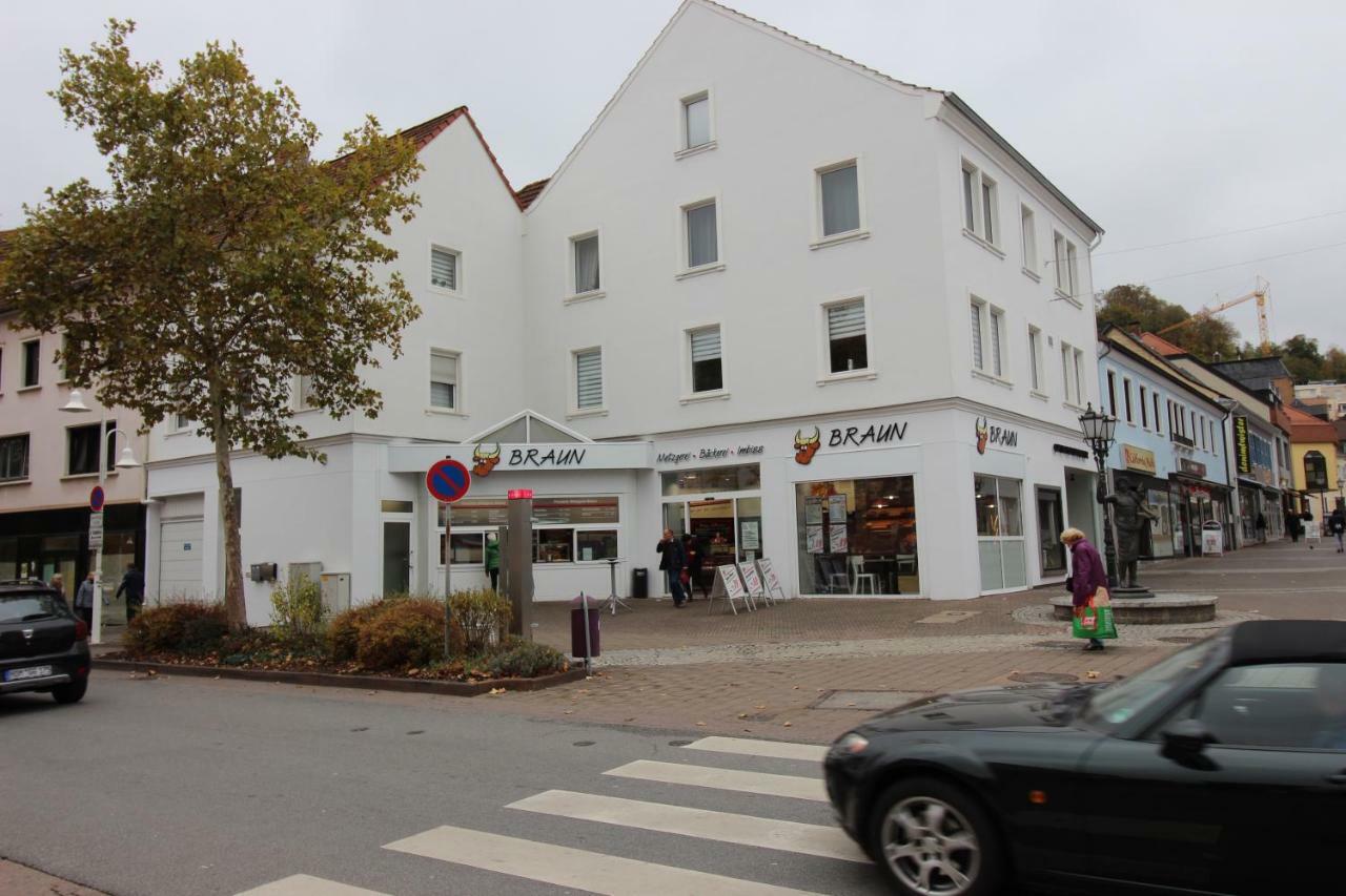 Exclusive Wohnung 2 Im Herzen Der Altstadt In Nahe Der Uniklinik Homburg  Esterno foto